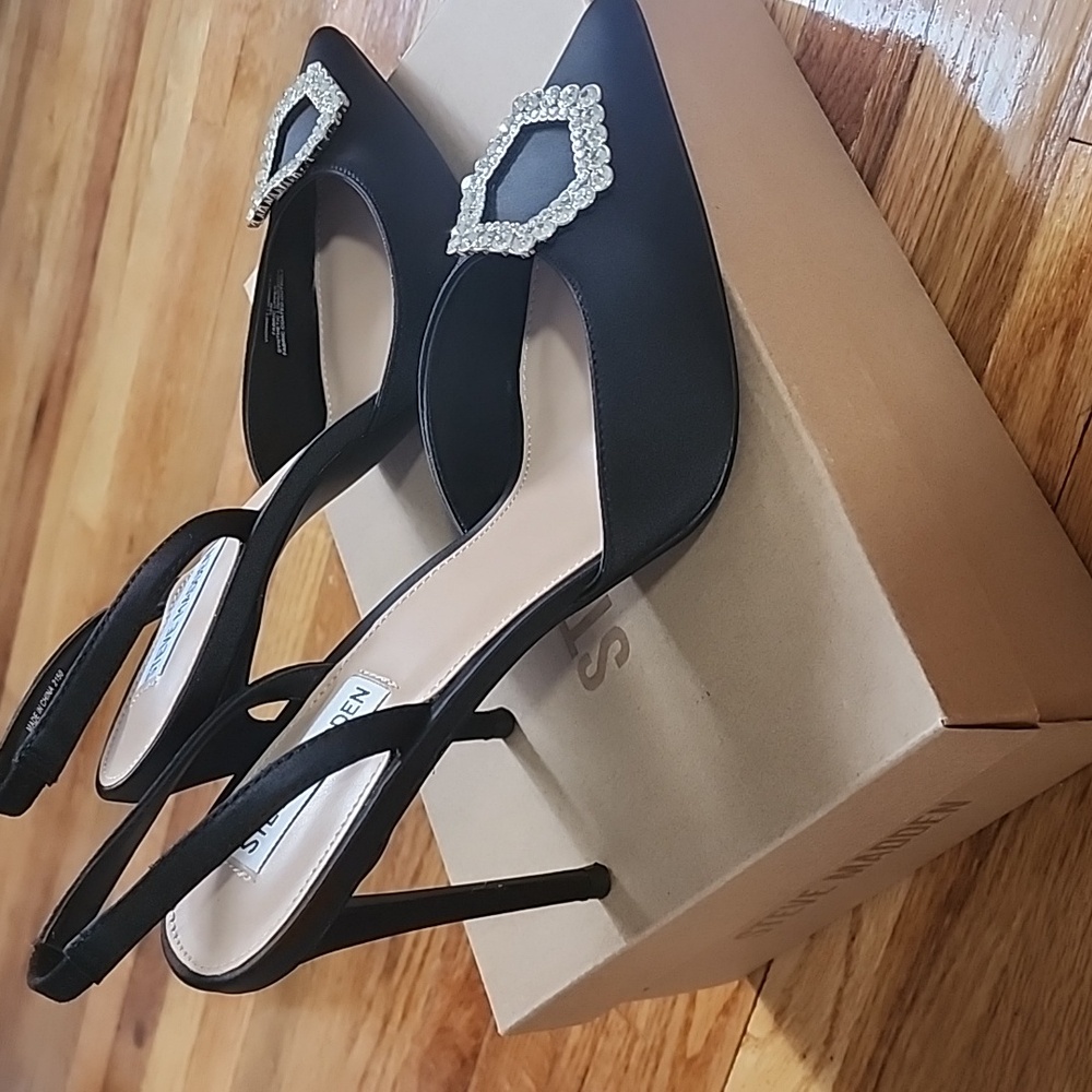 Steve Madden slingback satin heels. - Picture 3 of 6